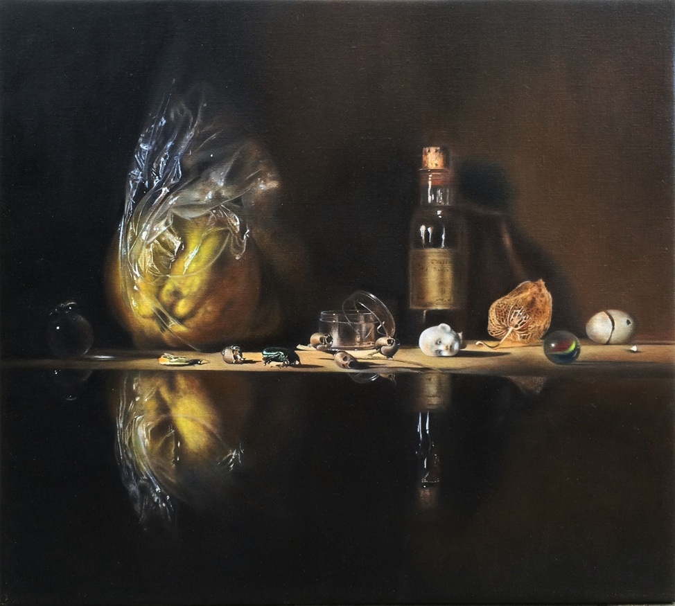 Empty Heads and Cellophane, 2015 – Still life oil painting on canvas, 43 x 48 cm – Ginny Page